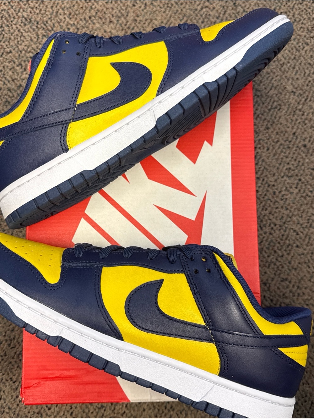 Nike Dunk Low Michigan - Sneakers in Navy and Yellow